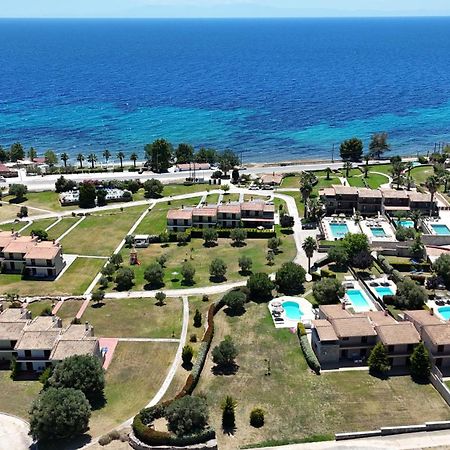 Stigmes Villas & Suites Nea Skioni Extérieur photo