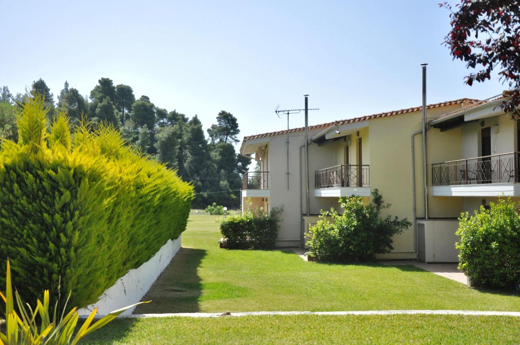Stigmes Villas & Suites Nea Skioni Extérieur photo