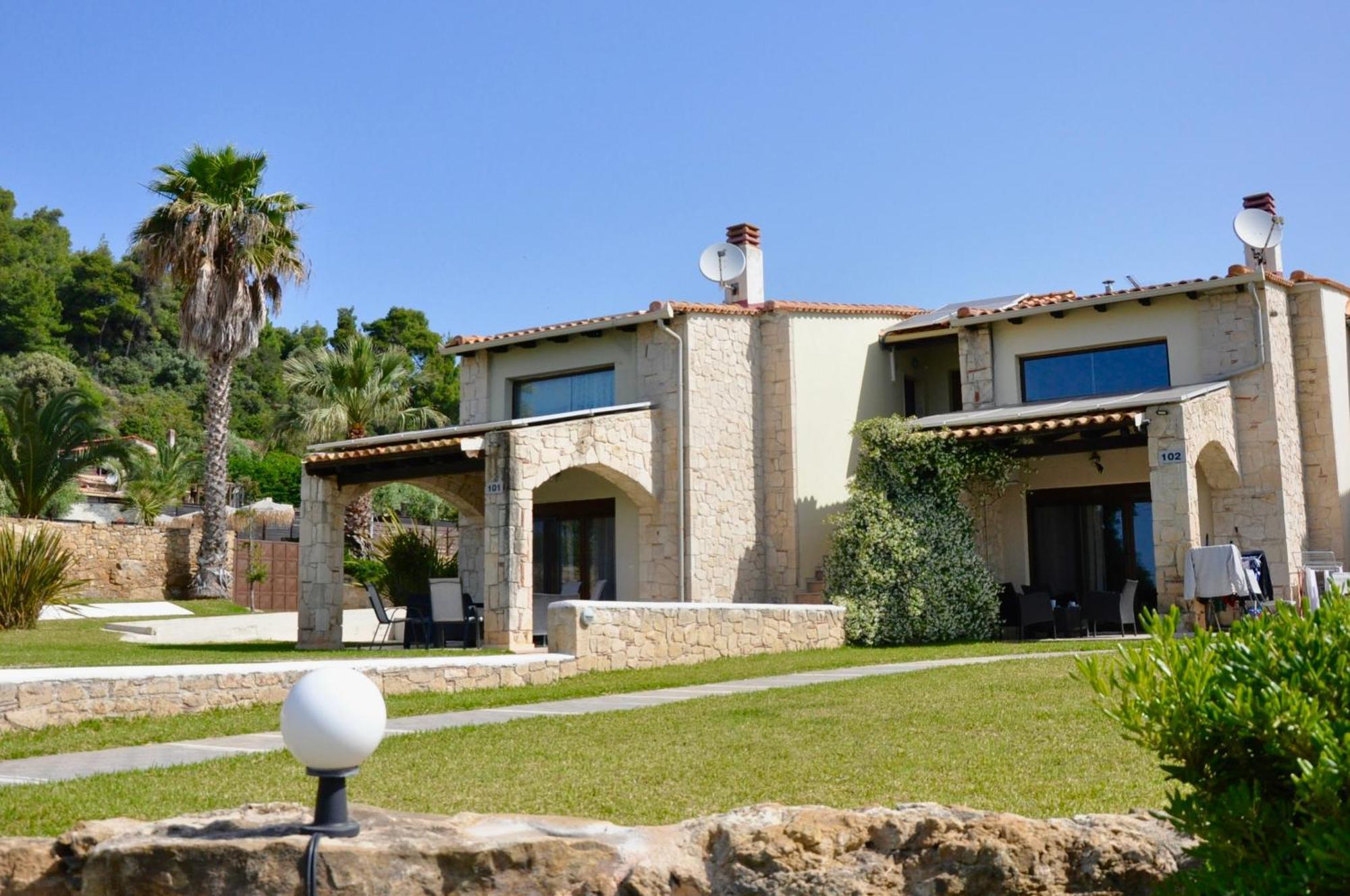 Stigmes Villas & Suites Nea Skioni Extérieur photo