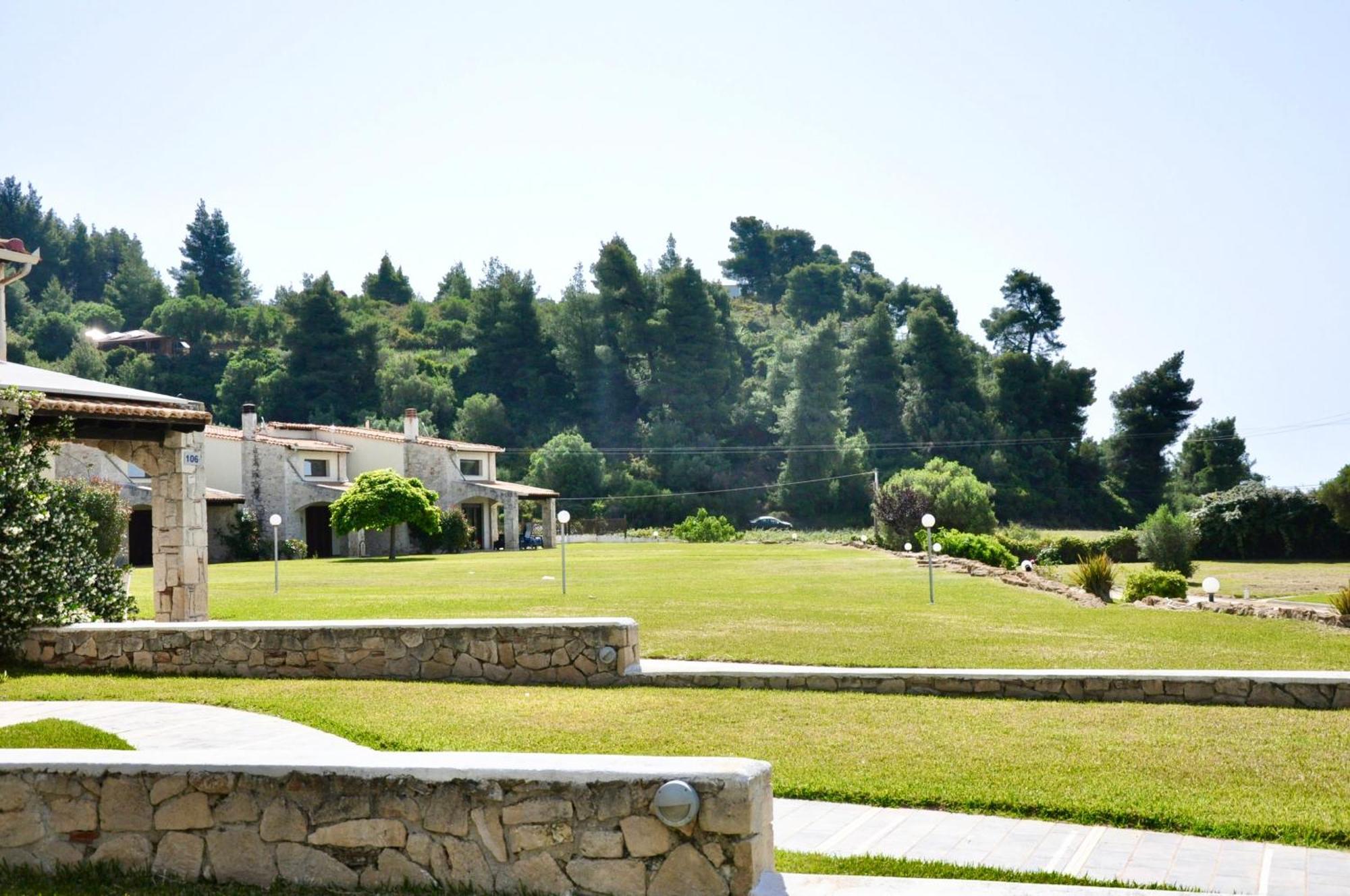 Stigmes Villas & Suites Nea Skioni Extérieur photo
