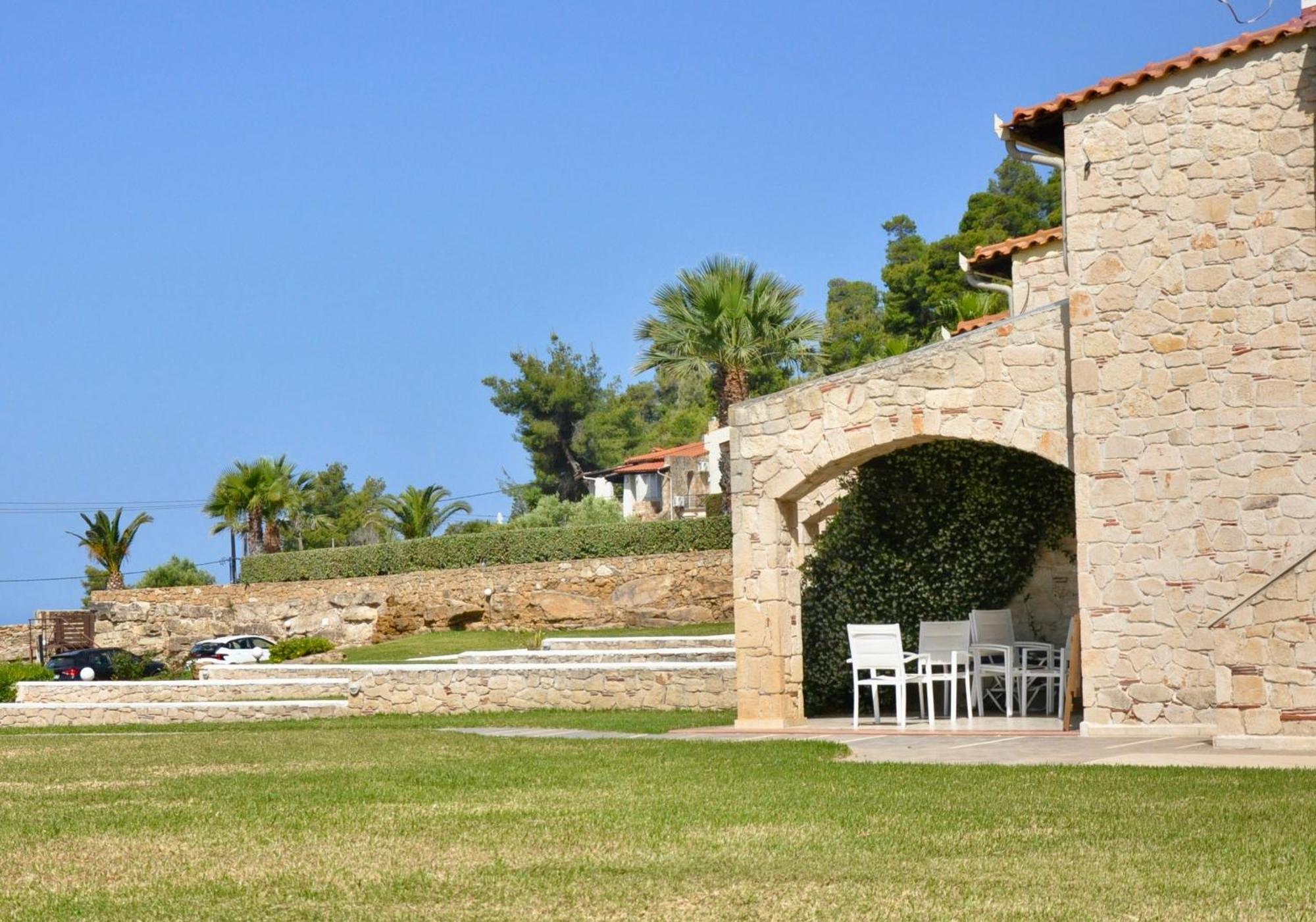 Stigmes Villas & Suites Nea Skioni Extérieur photo