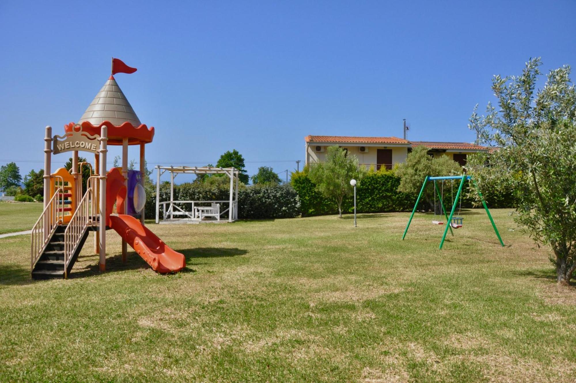 Stigmes Villas & Suites Nea Skioni Extérieur photo