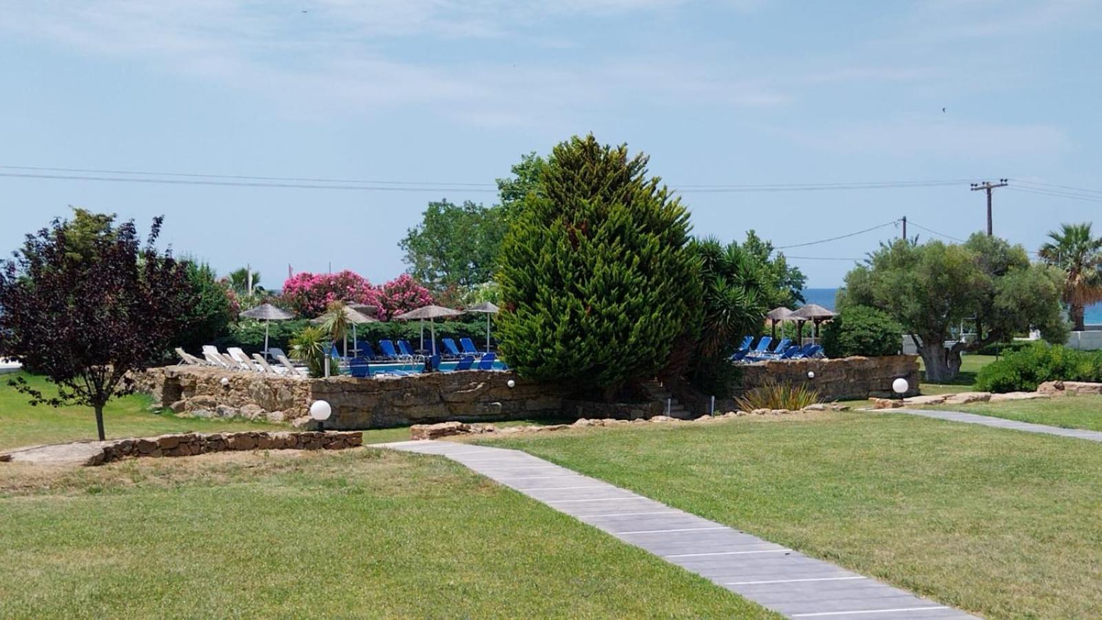 Stigmes Villas & Suites Nea Skioni Extérieur photo