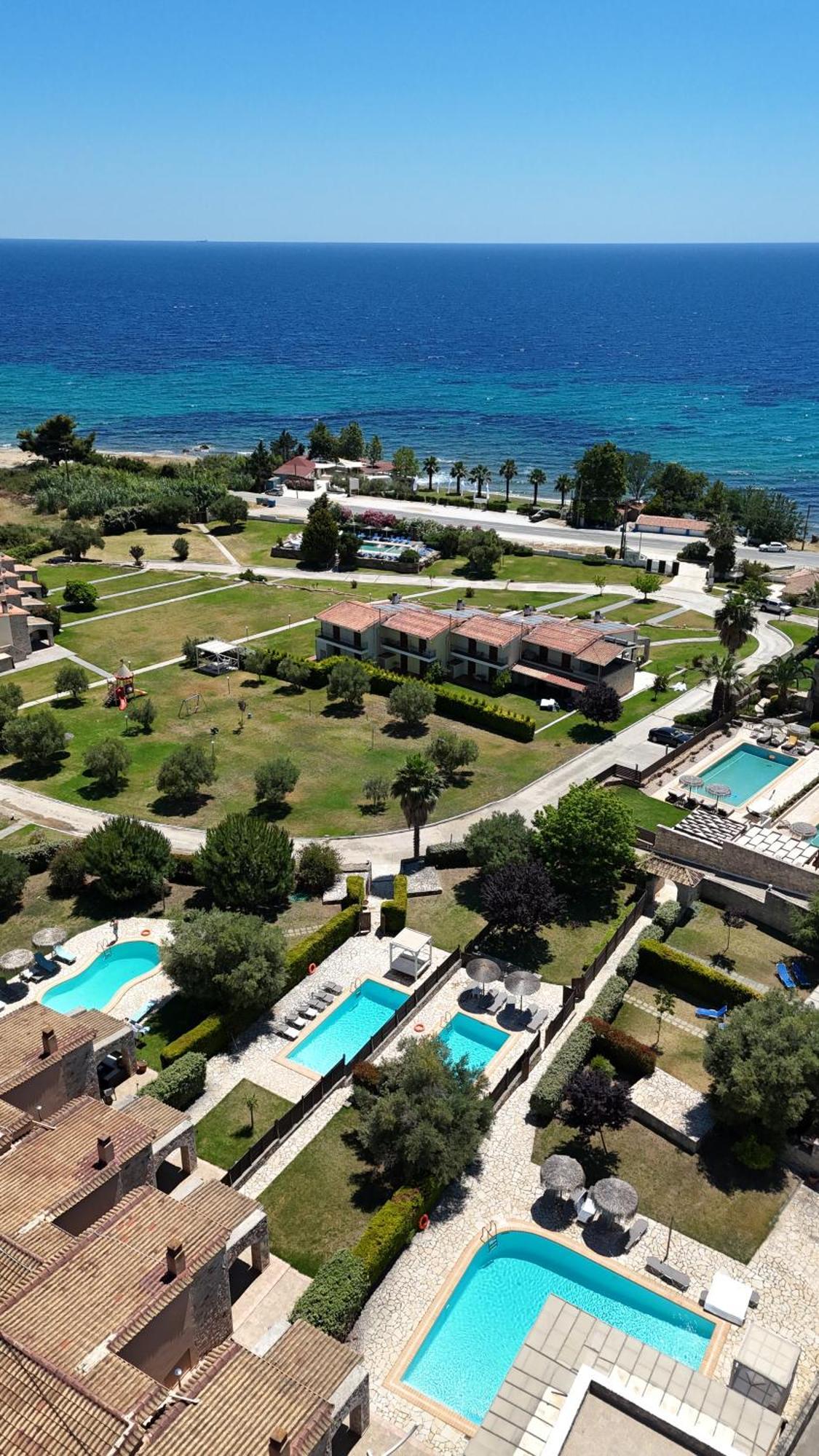 Stigmes Villas & Suites Nea Skioni Extérieur photo